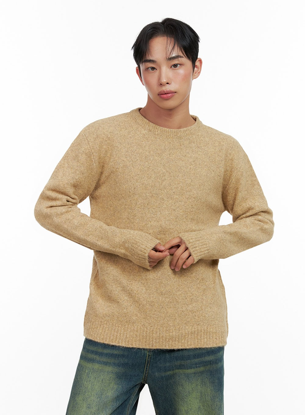 mens-classic-round-neck-sweater-in426