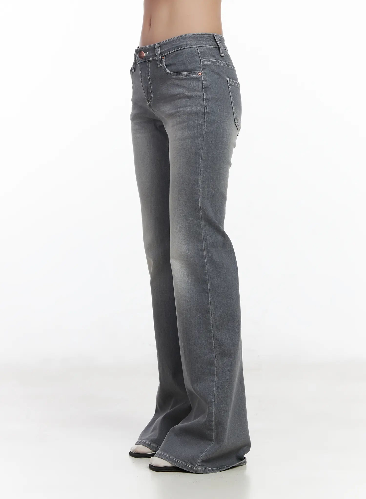 yuki-loose-fit-washed-bootcut-flared-jeans-cj530