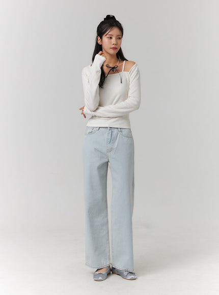 light-washed-straight-leg-jeans-oj422