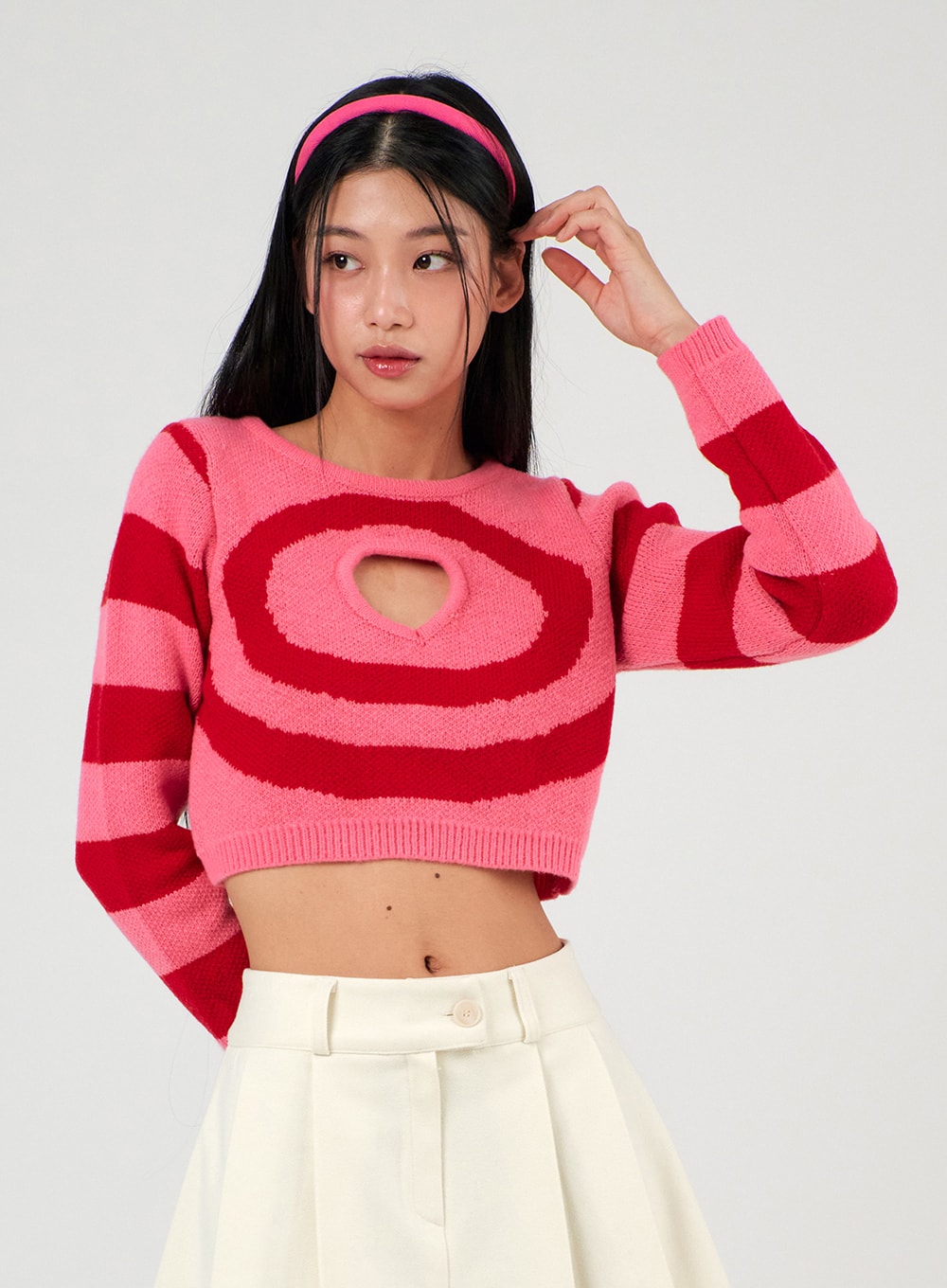 Heart Cut-Out Sweater Crop Knit Sweater IJ403 - K-Pop style | LEWKIN