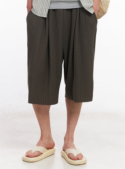 mens-pleated-wide-fit-shorts-iu512