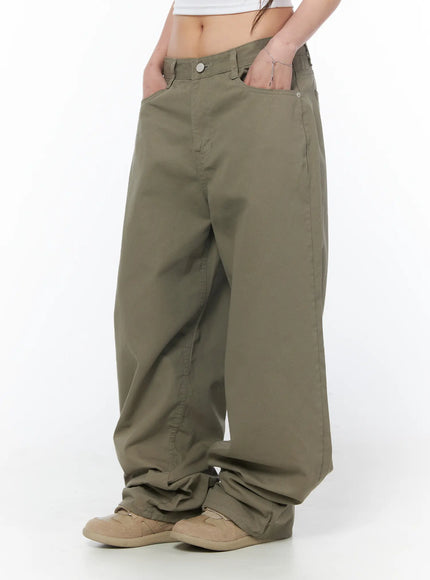 relaxed-fit-wide-leg-pants-cy529