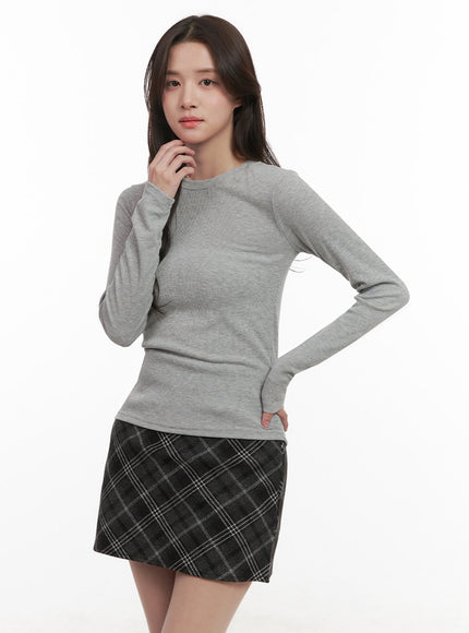 essential-slim-fit-long-sleeve-top-ij510