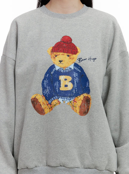 bear-graphic-crewneck-sweatshirt-on408