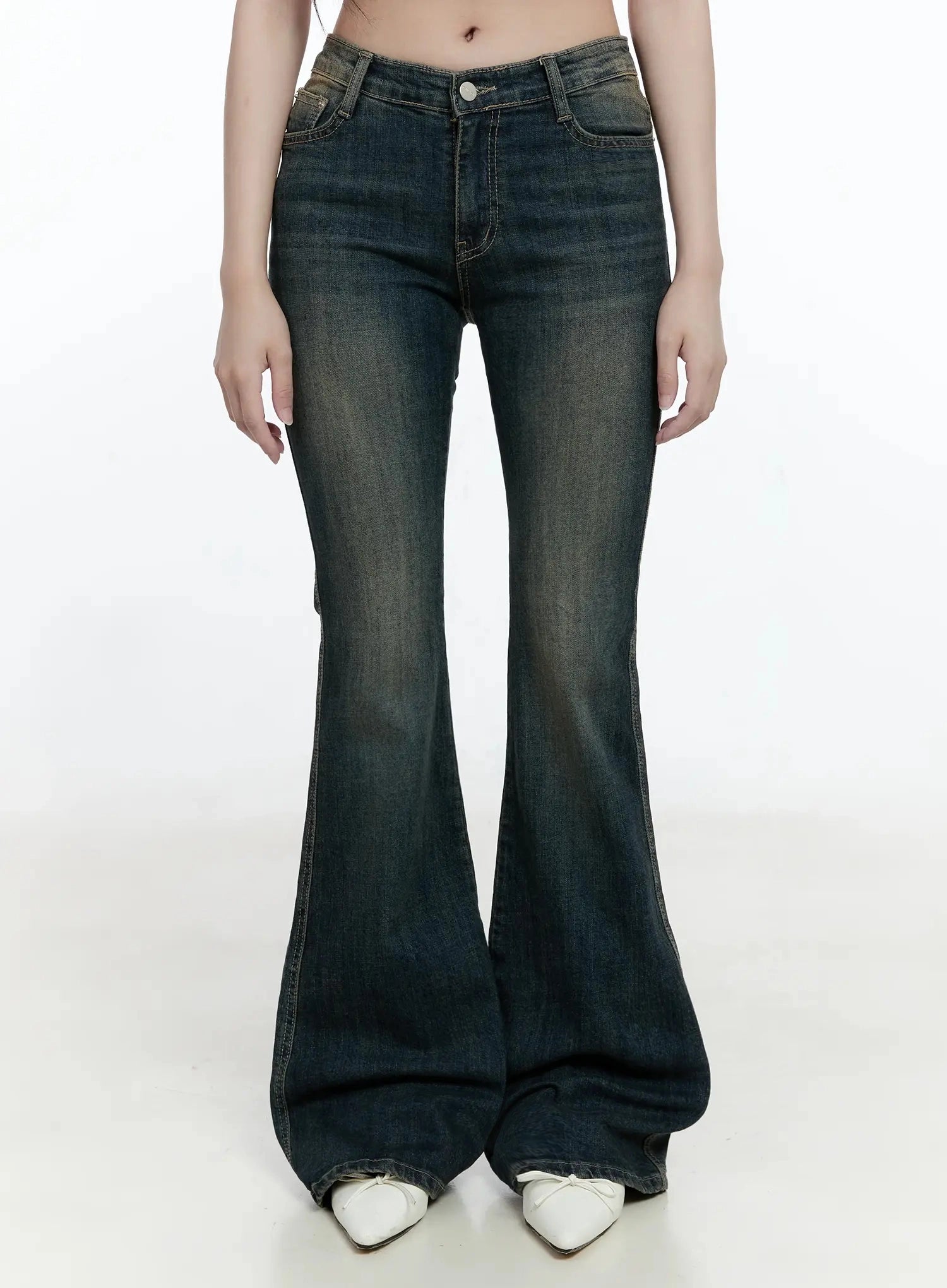 Karla Vintage Logo Hip Pad Flare Jeans IO520 in Dark blue, size L