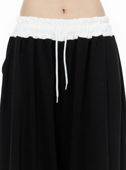 two-tone-bermuda-joggers-iu515