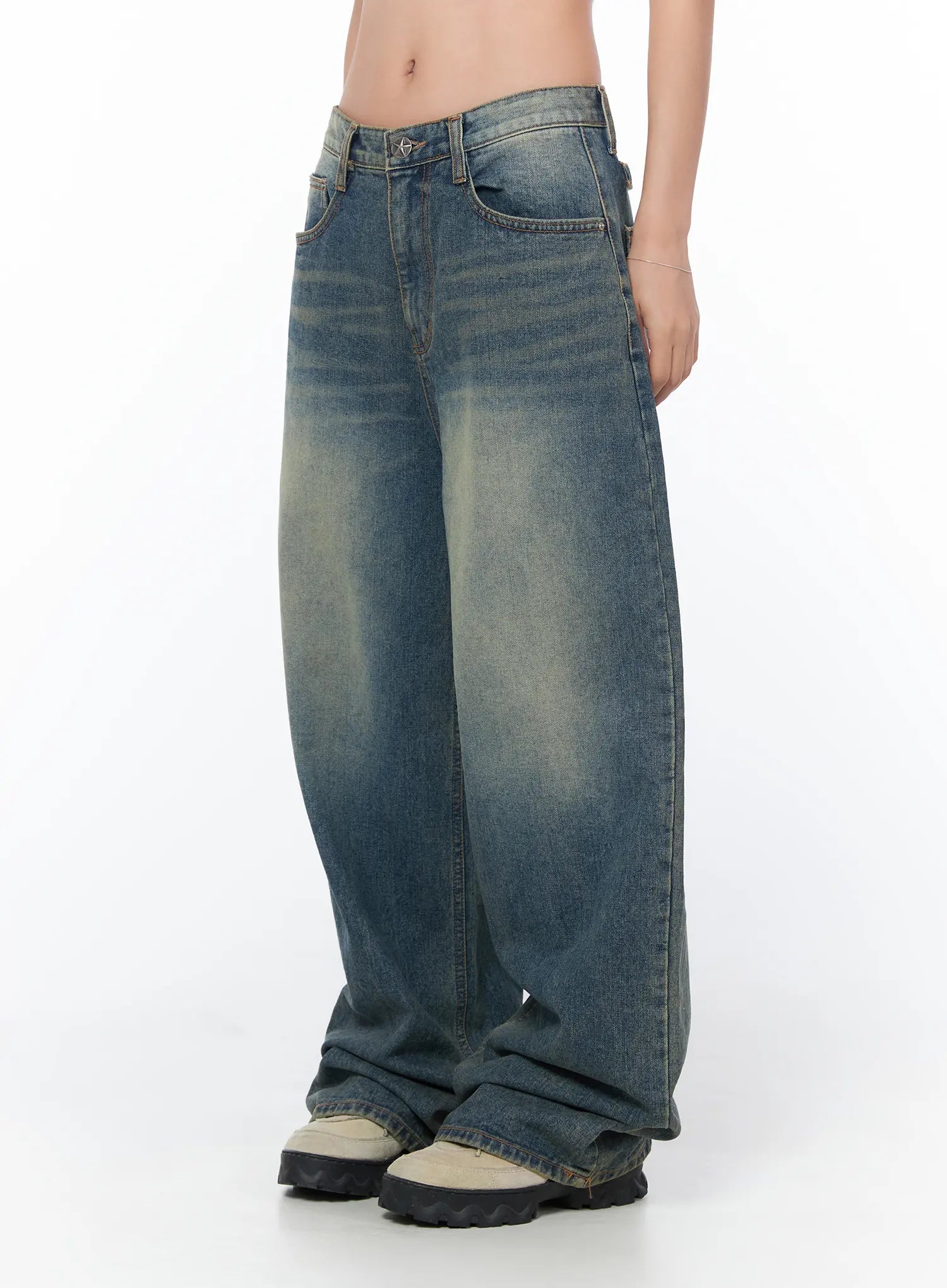 brit-relaxed-fit-wide-leg-jeans-cy512