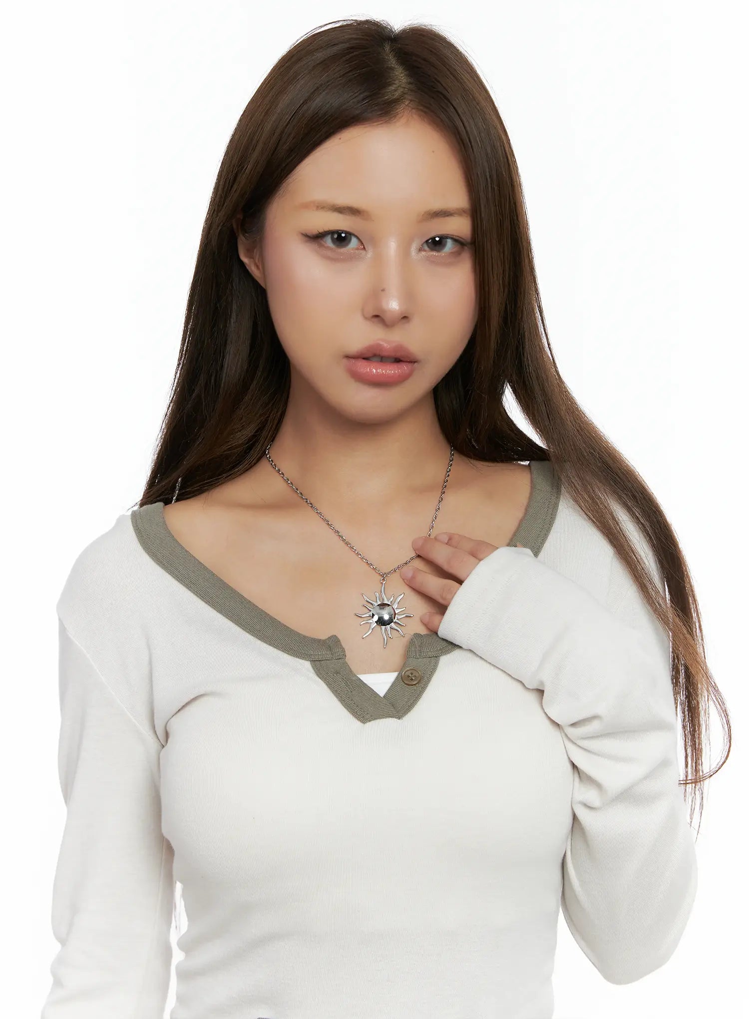 silver-sun-pendant-necklace-cs505