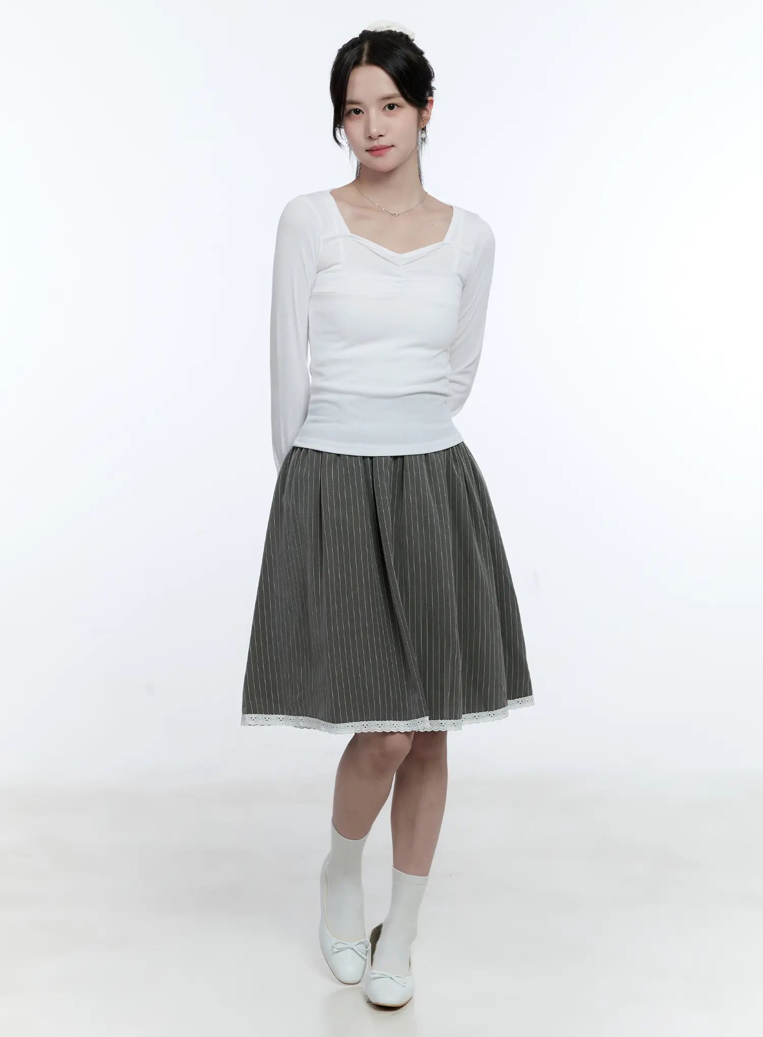 heart-neck-shirred-long-sleeve-top-cg514