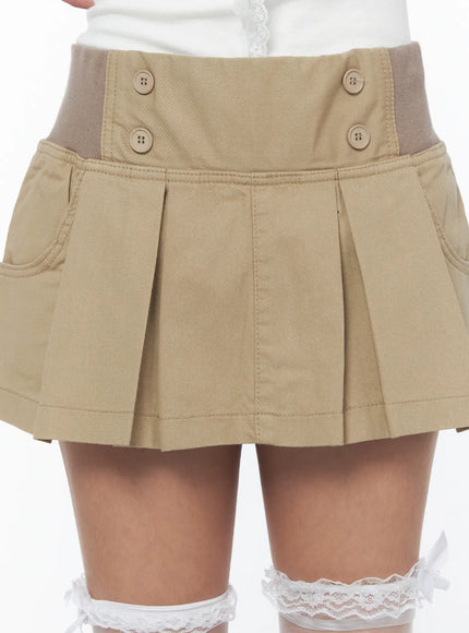 preppy-button-pleated-mini-skort-cu501