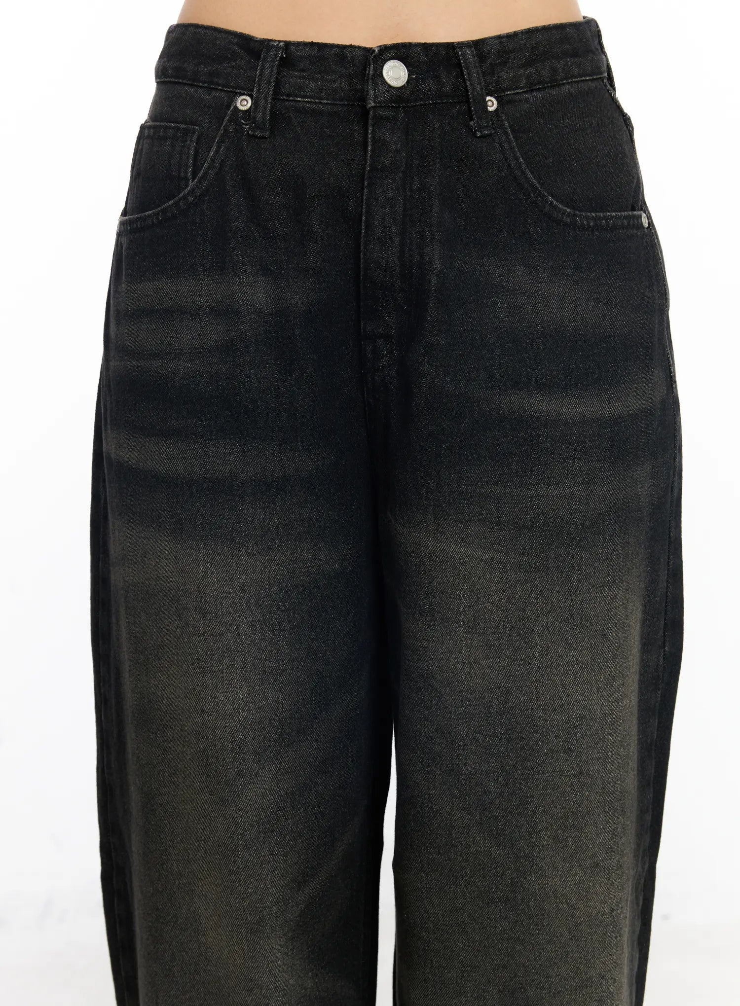 Dayana Vintage Washed Wide-Leg Jeans CJ523 in black, waist close-up on model, showing front pockets, contrast stitch detail, and faded vintage wash on cotton denim.