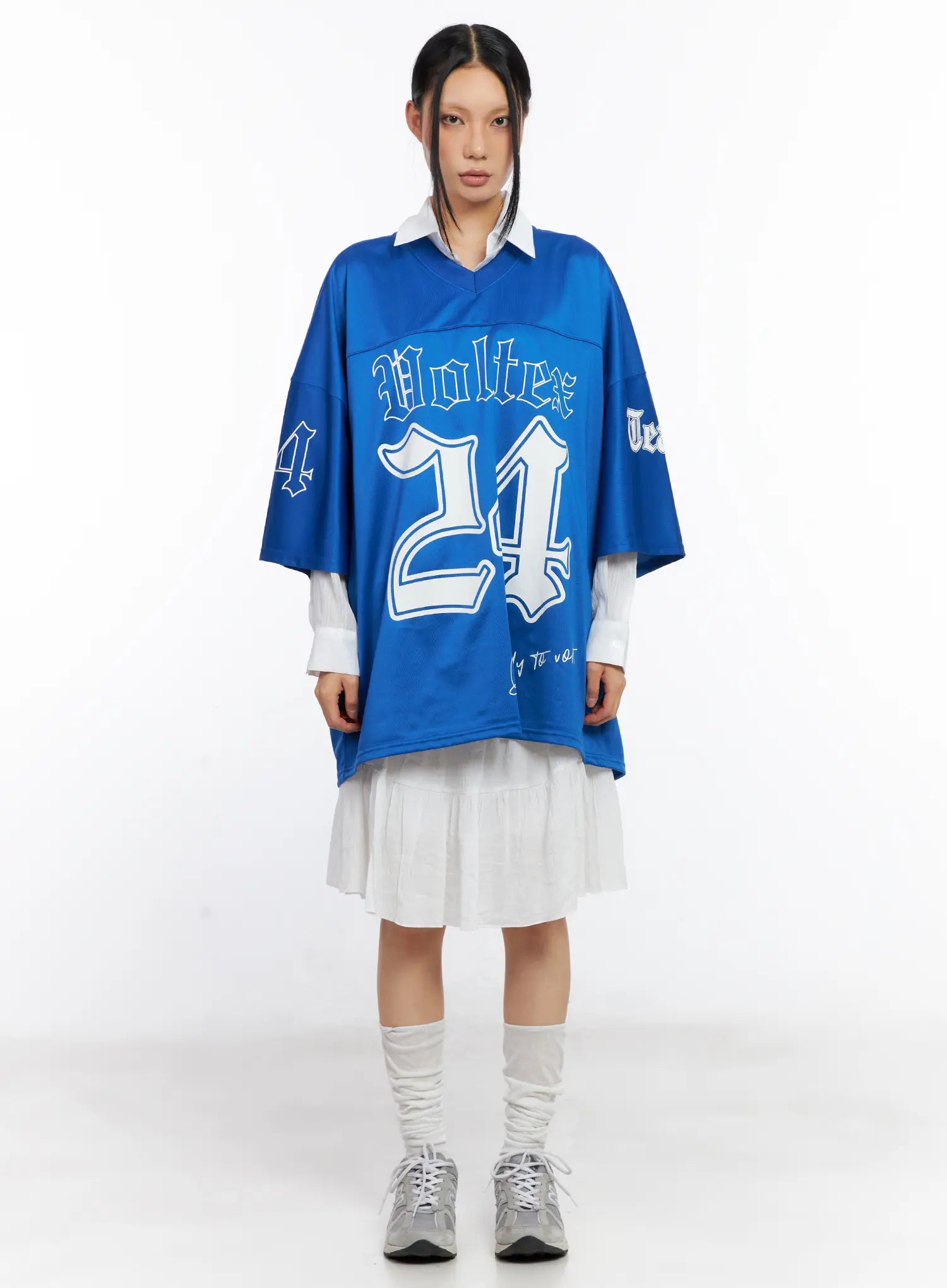 oversized-v-neck-graphic-tee-cl529