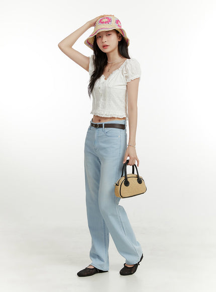 light-washed-straight-jeans-ou418