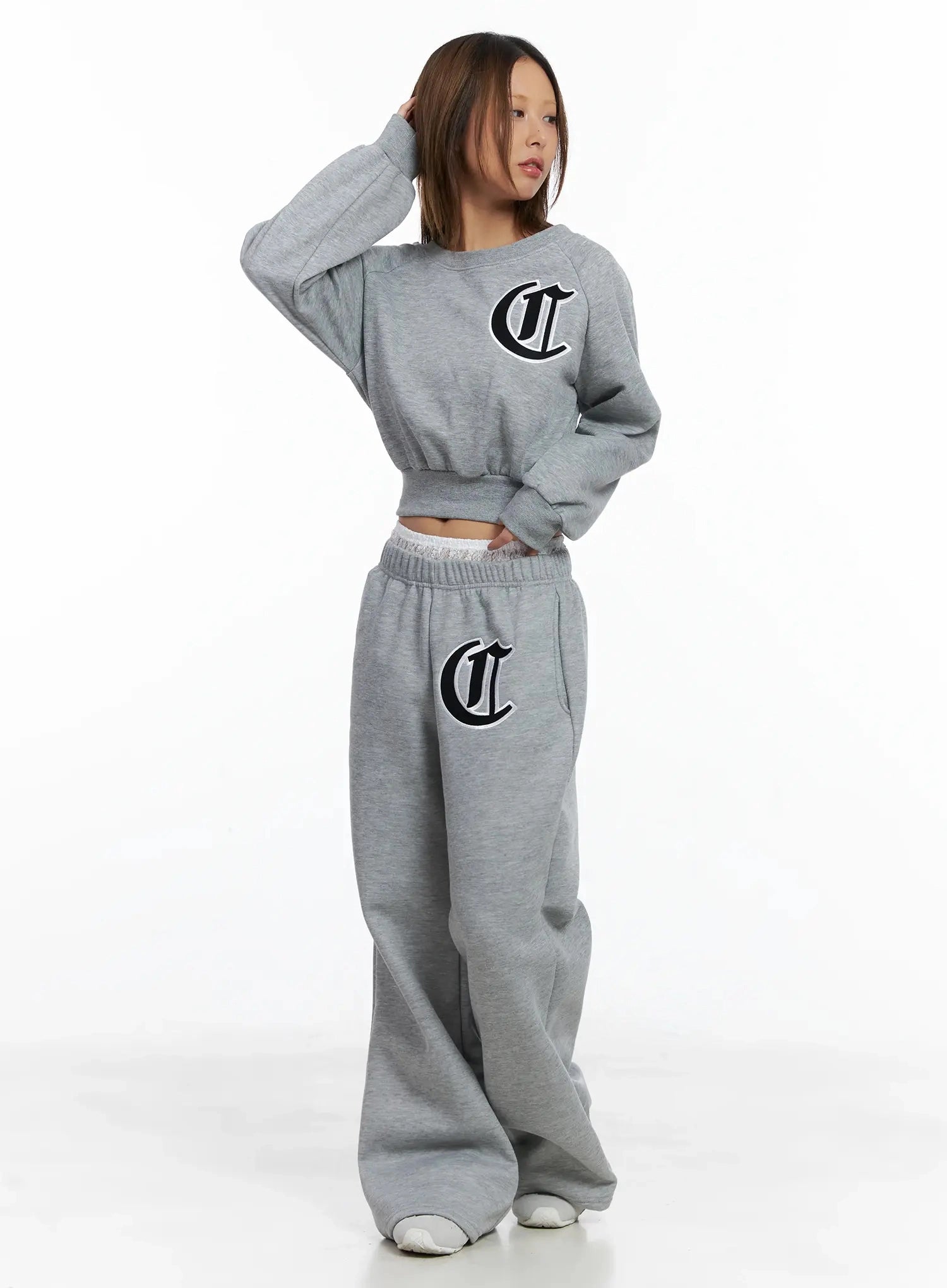 cozy-graphic-thermal-crop-sweatshirt-in528