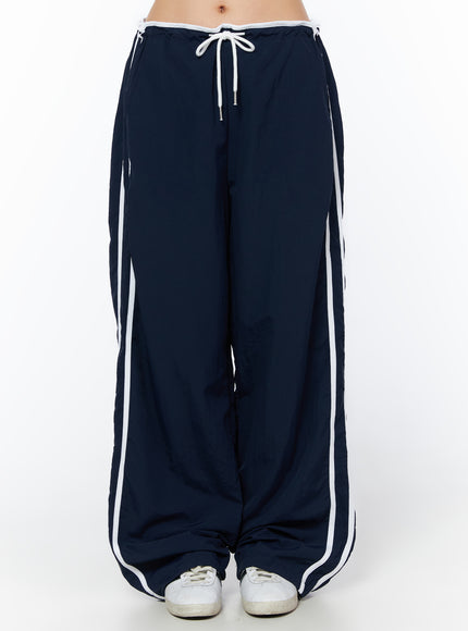 wide-leg-stripe-track-pants-iu516
