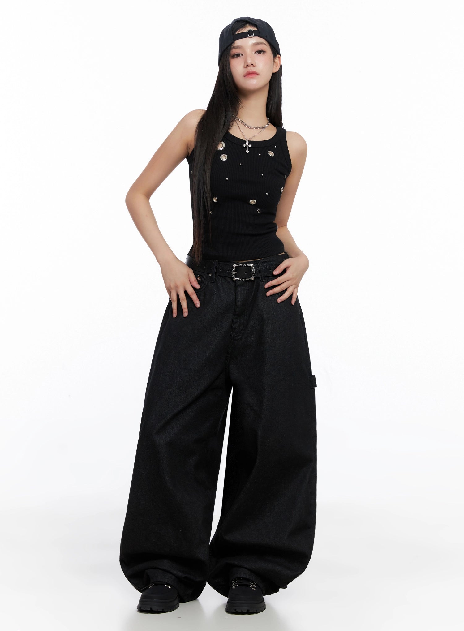 ribbed-eyelet-slim-fit-tank-top-is525