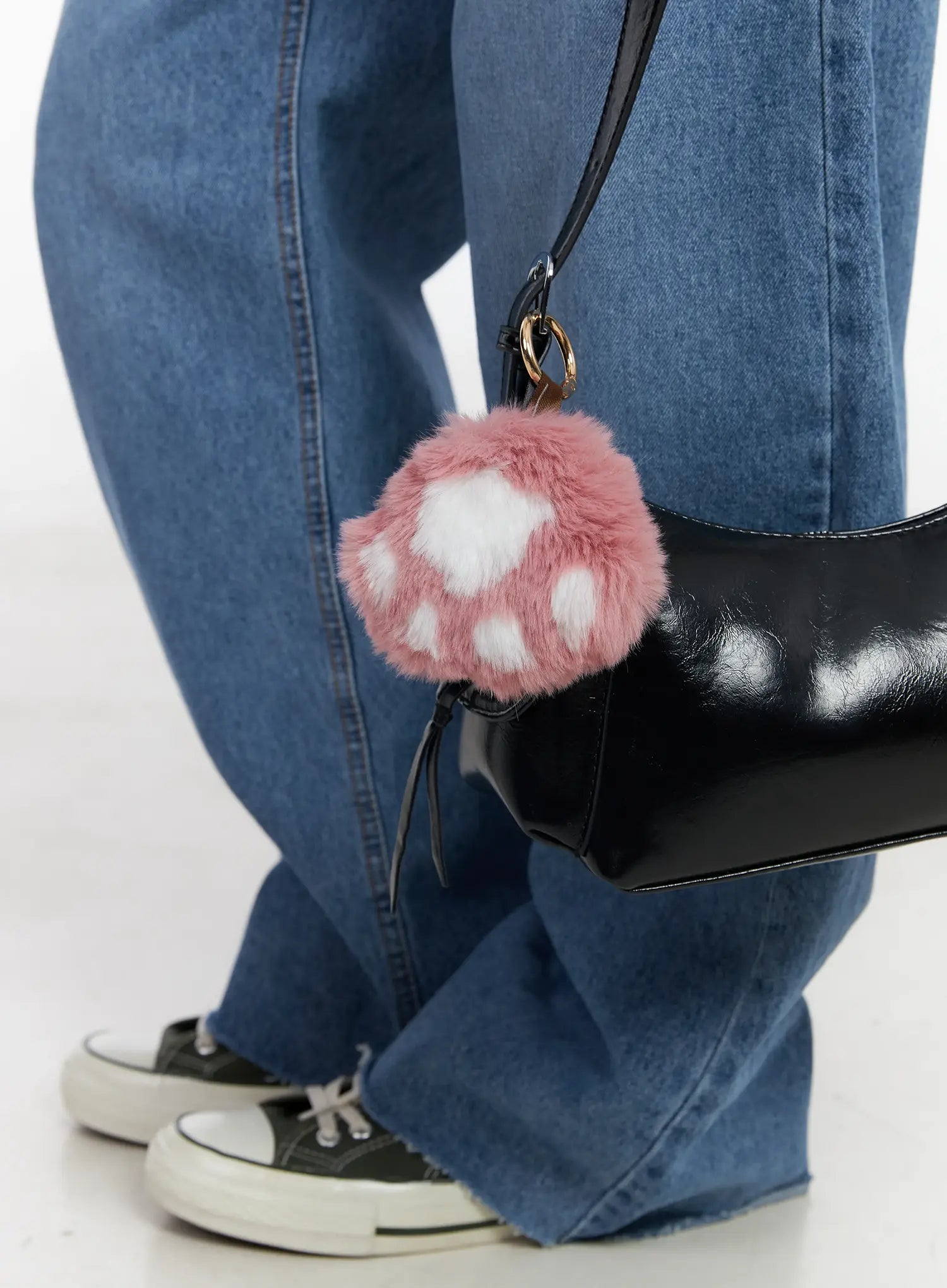 fluffy-bag-charm-cm519