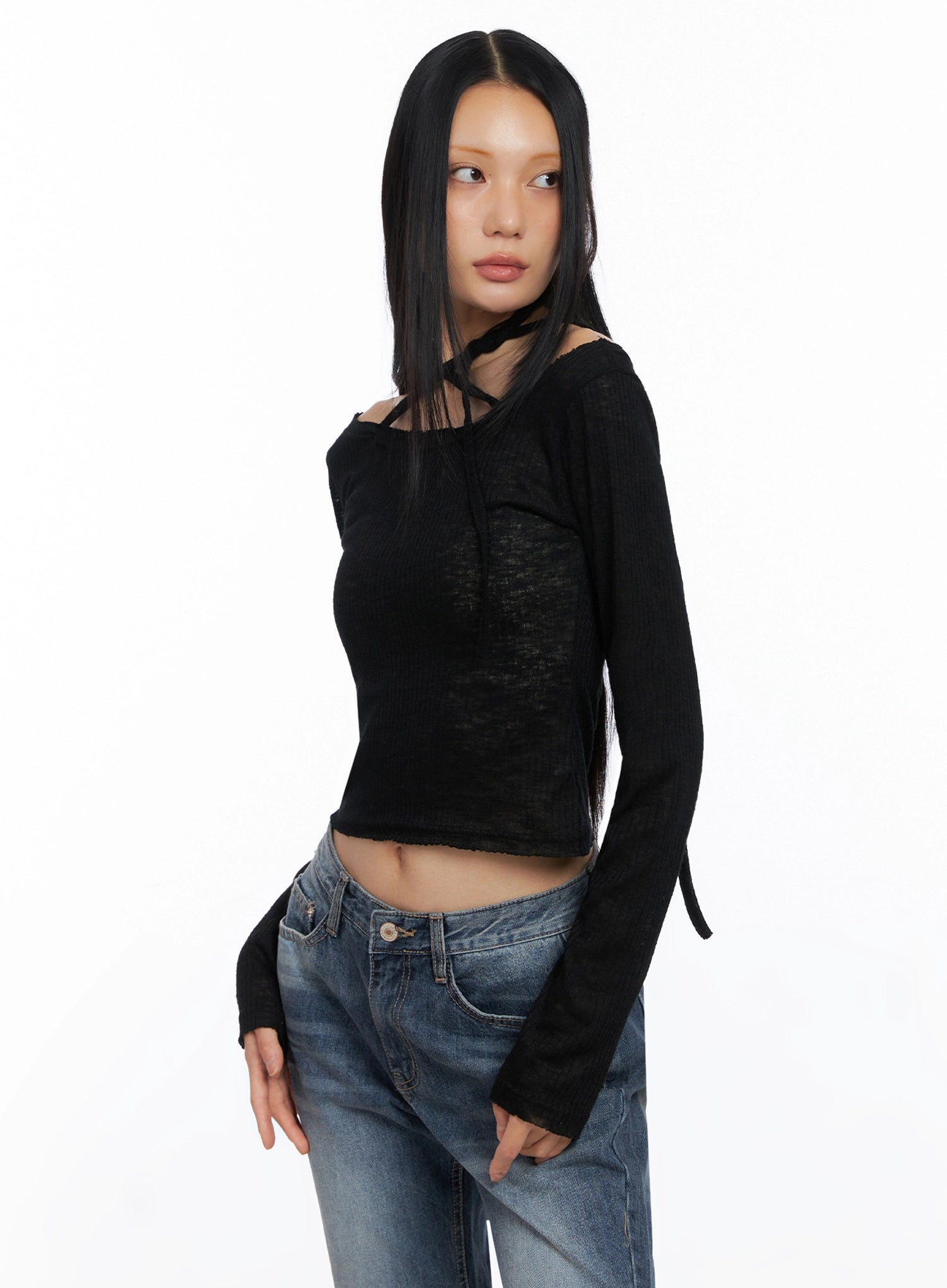 ribbed-halterneck-top-co516