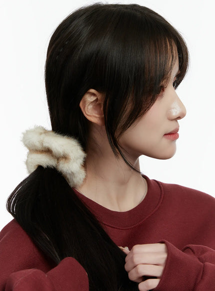 faux-fur-angora-blend-scrunchie-cd514
