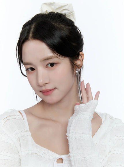 heart-faux-pearl-clover-drop-earrings-cg514