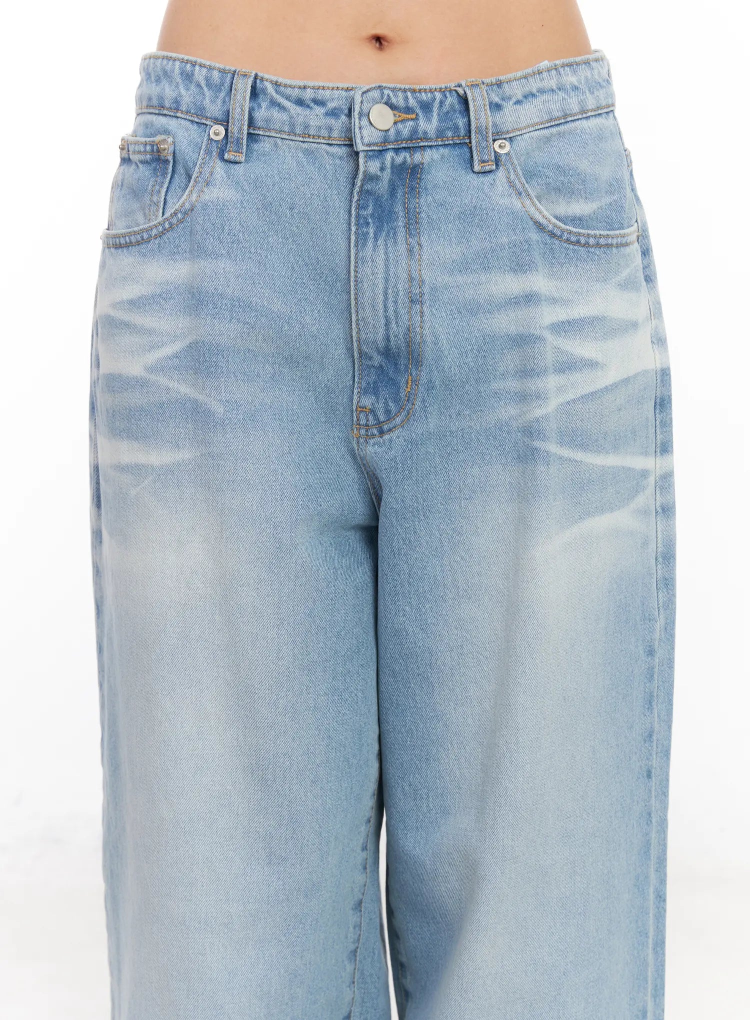 yuqi-vintage-wash-wide-leg-jeans-cf526