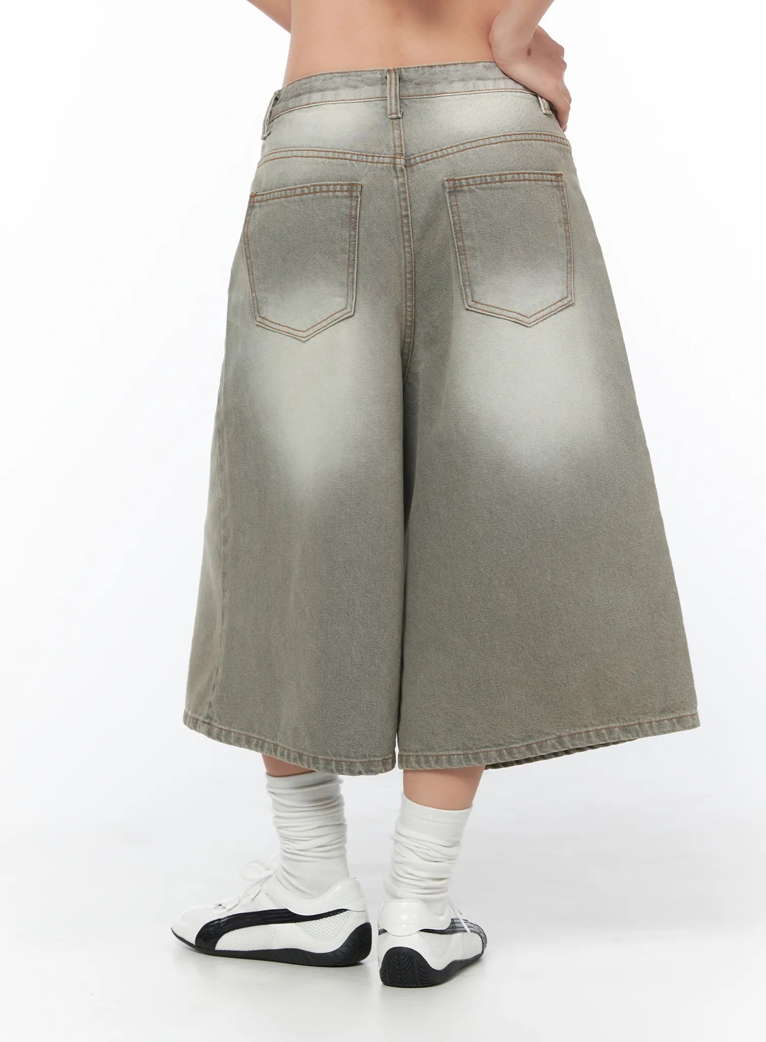 dess-washed-wide-leg-bermuda-jorts-cy512