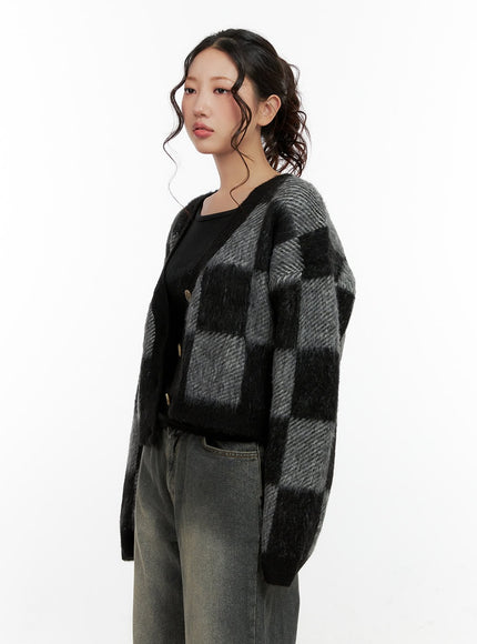 checkered-v-neck-sweater-cardigan-cn401