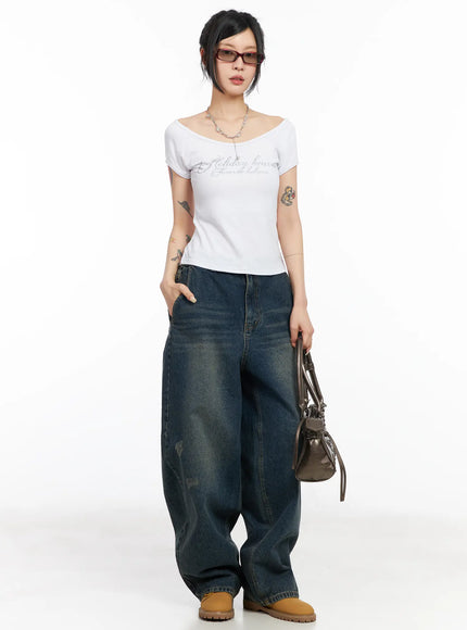 deep-u-neck-graphic-tee-cm516