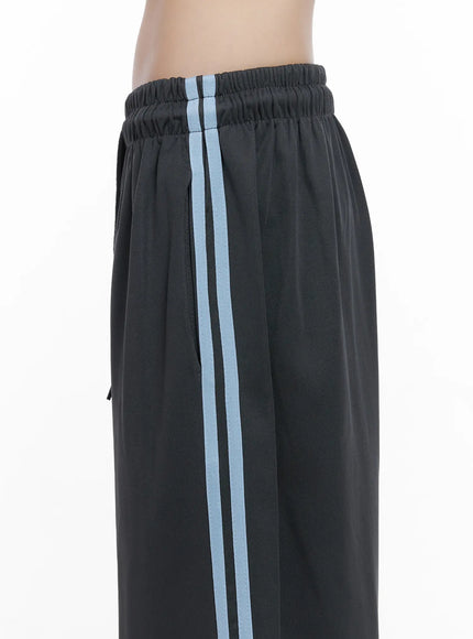 wide-leg-striped-track-pants-cg519
