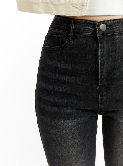 solid-flared-jeans-om411