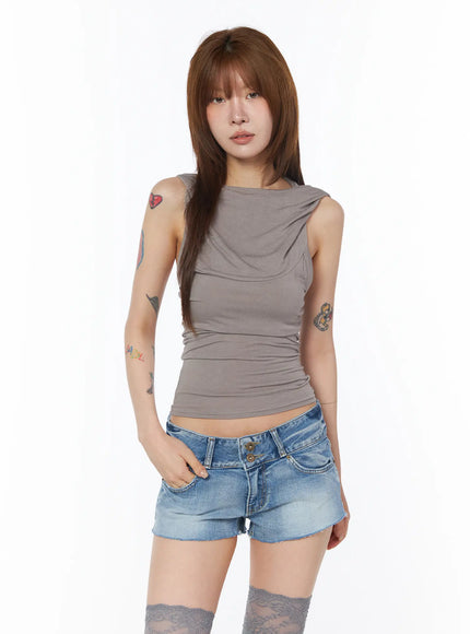 hooded-halter-sleeveless-top-cy527