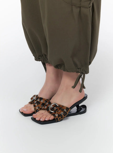 spotted-print-heel-sandals-ca515