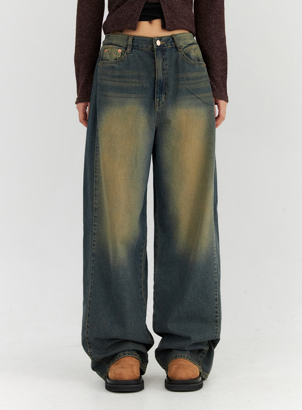 Washed Wide Leg Jeans CN315 in dark blue, front waist-to-hem close-up on model, five-pocket cotton denim with bold yellow sun-faded wash and wide leg opening.