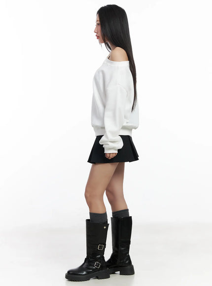 simple-off-shoulder-sweatshirt-cf503