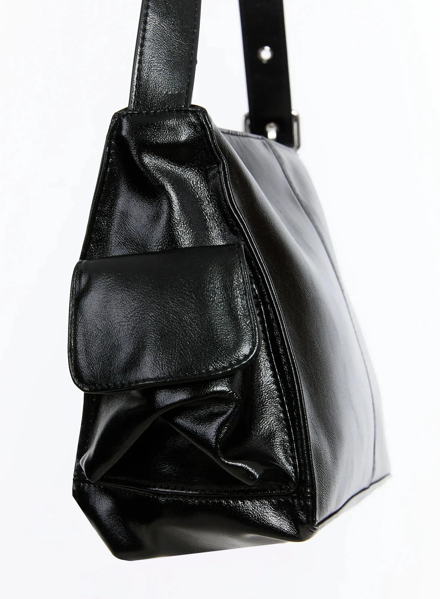glossy-pocket-shoulder-bag-im509