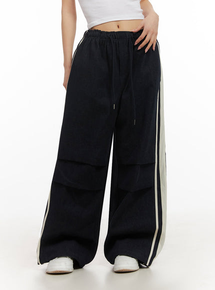 striped-trackpants-with-adjustable-waist-ij503