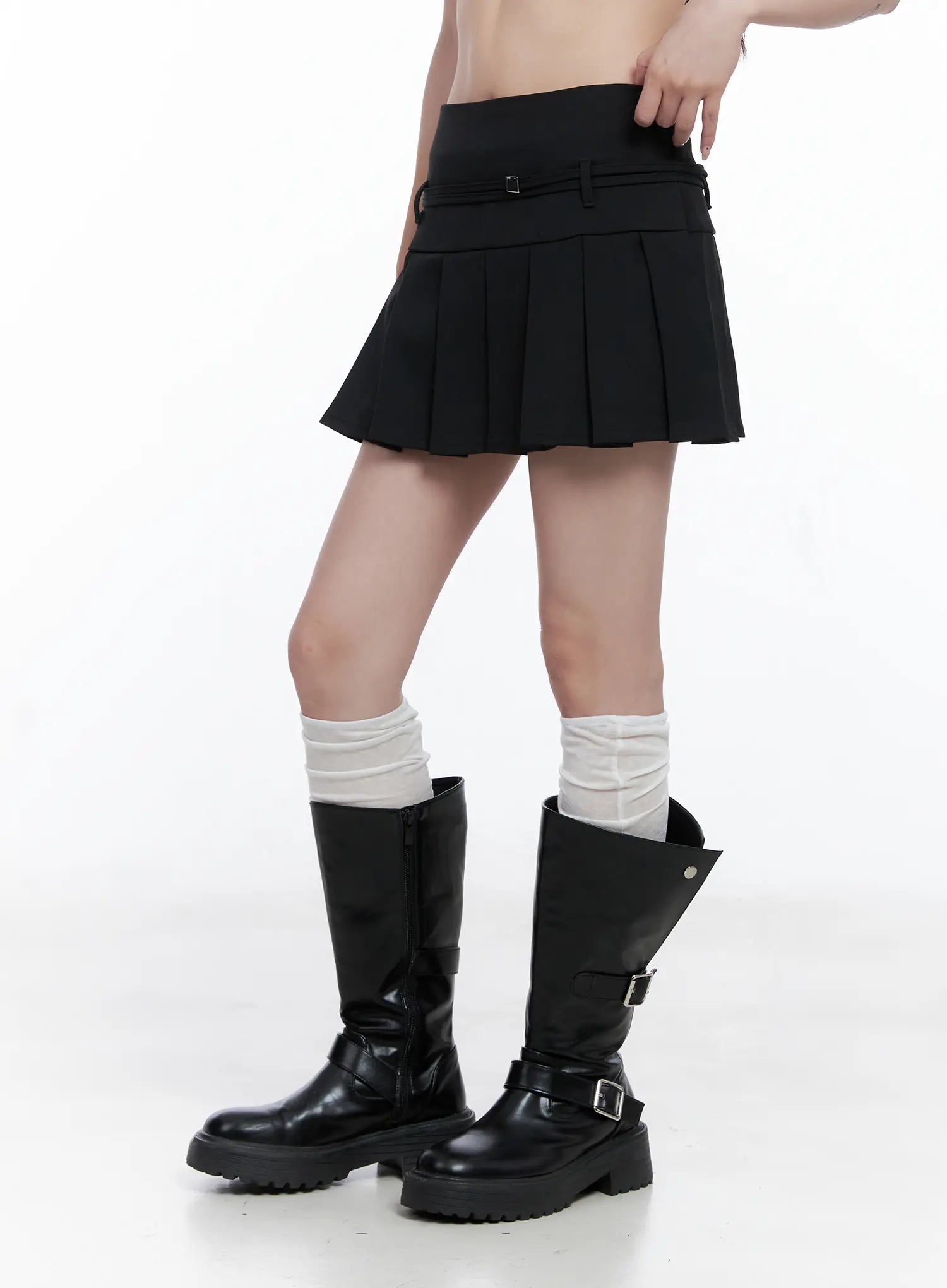 pleated-mini-skirt-with-belt-detail-cg529