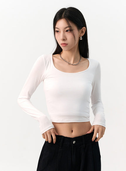 slimfit-u-neck-crop-top-io320