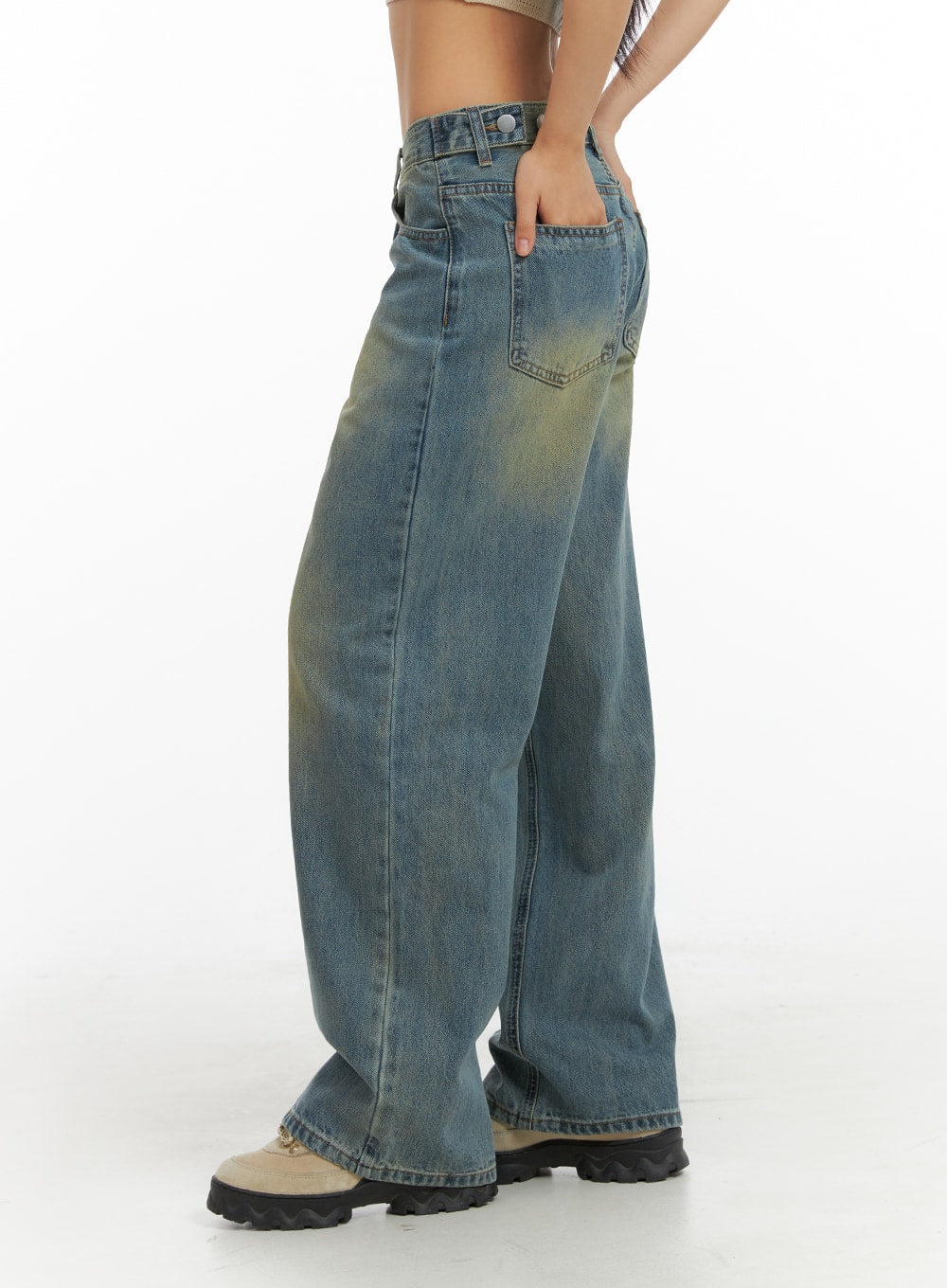 Washed Denim Wide Leg Jeans IA417 in blue, side close-up from waist to hem, five-pocket design with yellow-toned washed denim and wide leg cut visible.