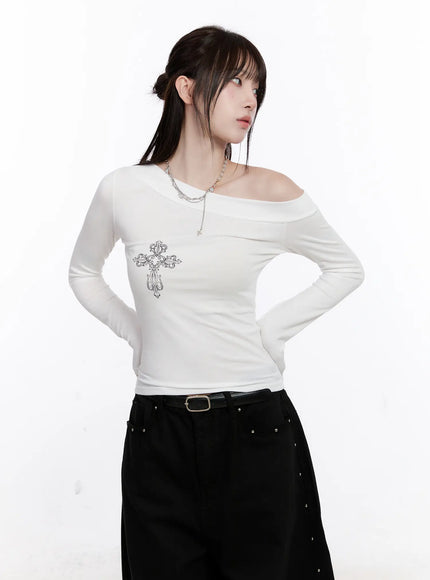 off-shoulder-graphic-long-sleeve-top-cs530