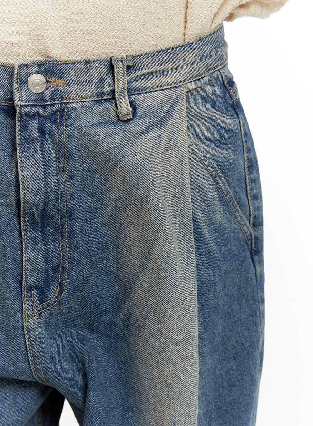 mens-washed-pintuck-baggy-jeans-ia402