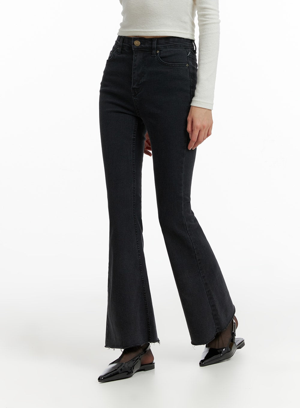 Mid Waist Button Flared Jeans IF402 in dark grey, front waist-to-hem close-up on model, mid-rise 5-pocket denim with side seam detail, slim thigh flaring to raw frayed bootcut hem, paired with white top.
