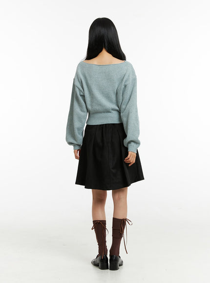 boat-neck-knit-sweater-on320