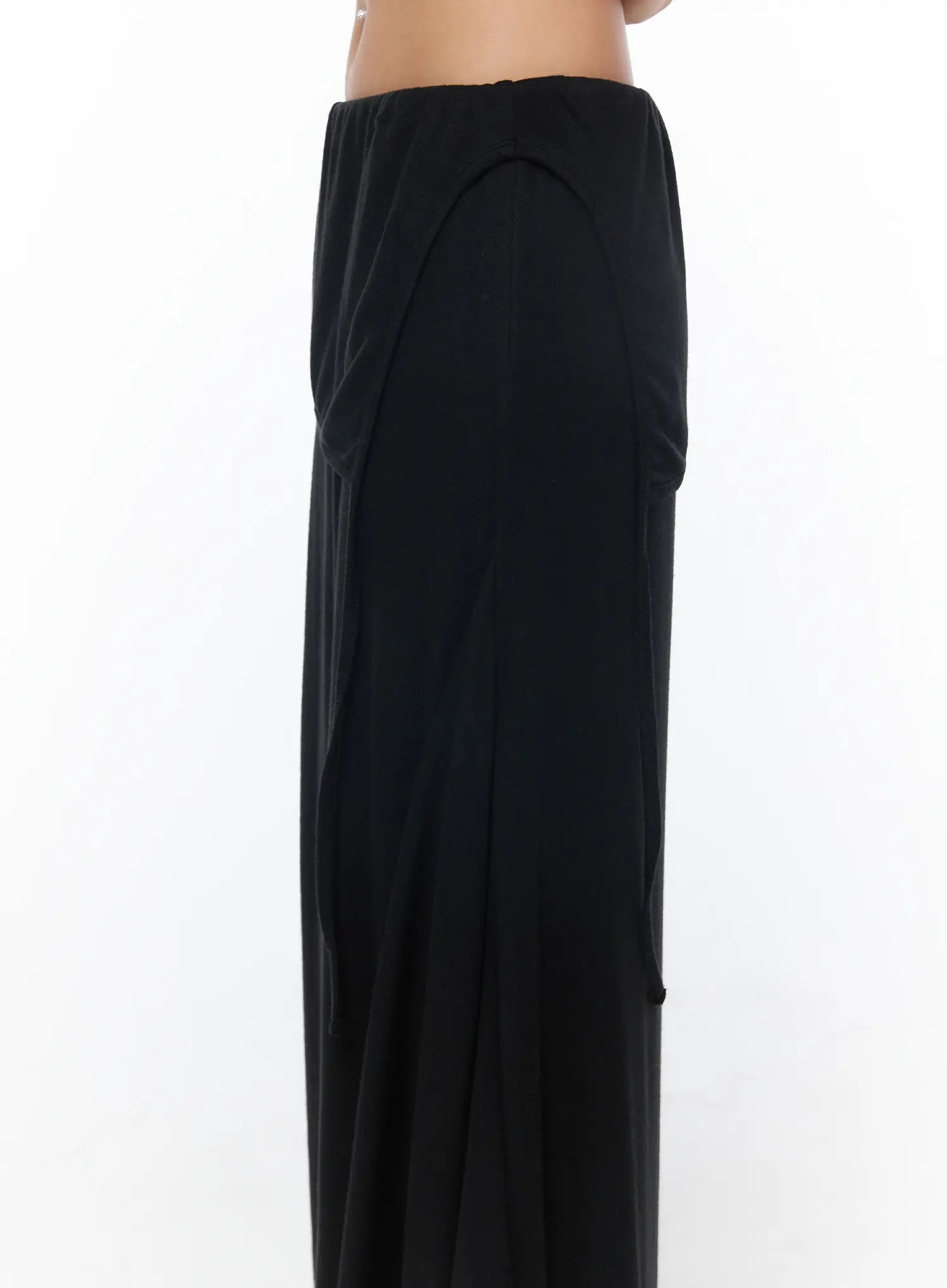 layered-pin-tuck-maxi-skirt-cu502