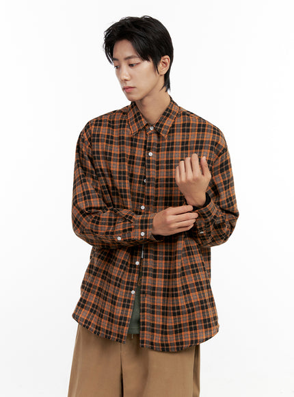 mens-checkered-flannel-in411