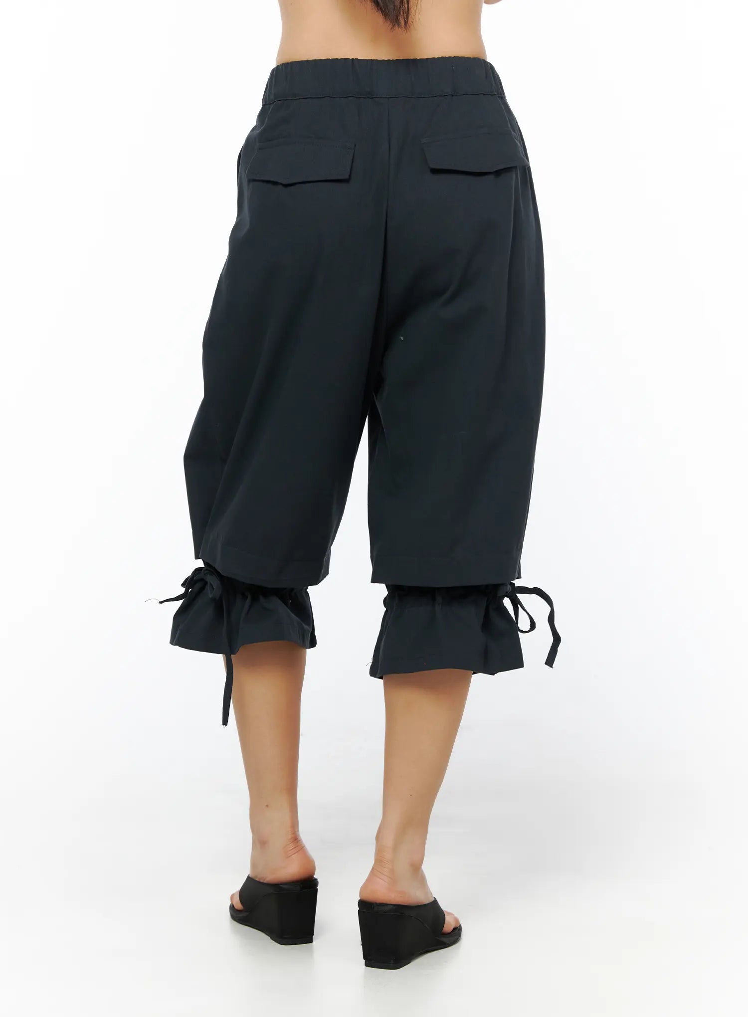 ribbon-detail-capri-pants-cu512