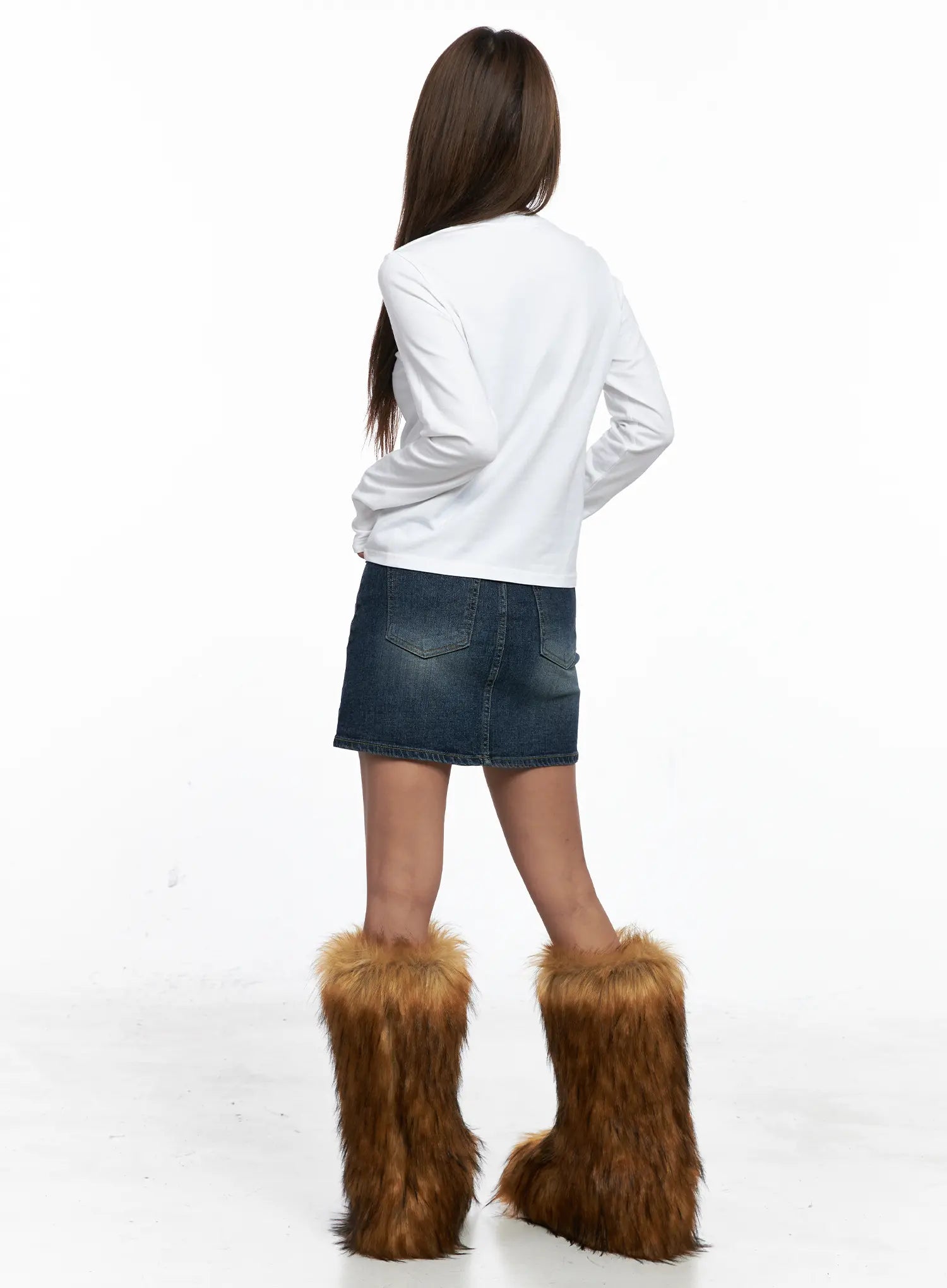 basic-round-neck-cropped-long-sleeve-top-co513