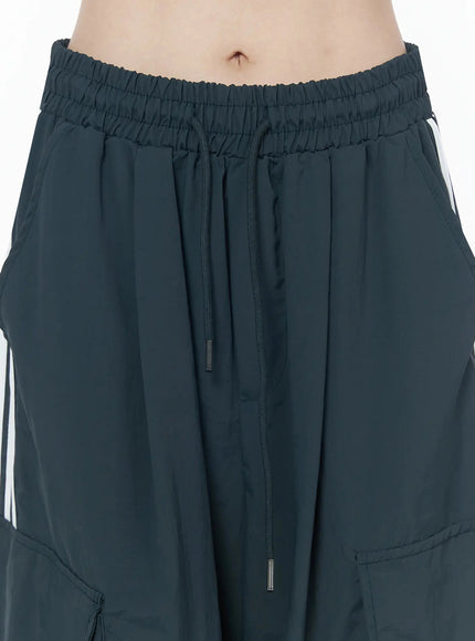 nylon-cargo-track-pants-iu512
