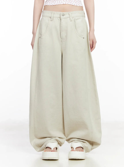 wing-graphic-baggy-pants-cm526