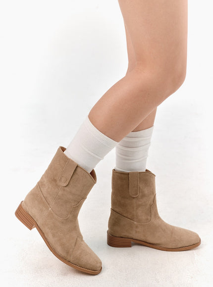 western-style-ankle-boots-is301